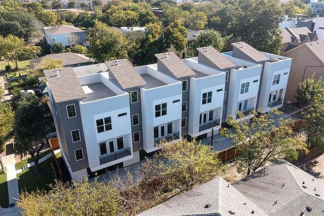 1st image of 4514 Cabell Dr #103