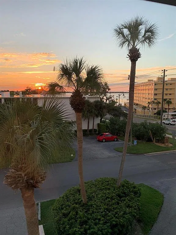 2 bed, 2.0 bath, 1162 sqft, $3,500 — Photo 1