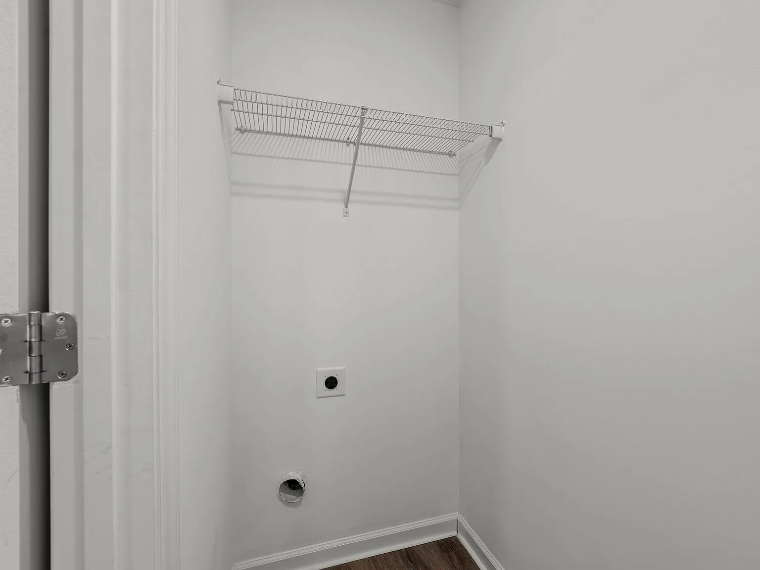 2 bed, 2.5 bath, 1026 sqft, $1,200 — Photo 1