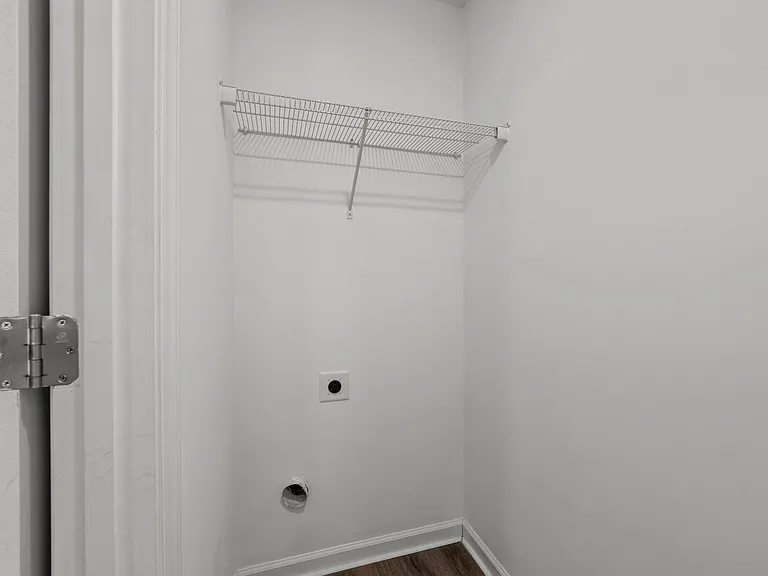 4021 Cobblestone Dr #7 — Photo 4