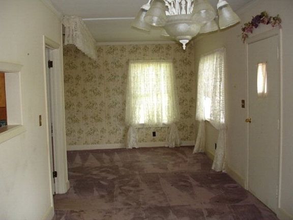 4th image of 110 Cottage Hill Dr
