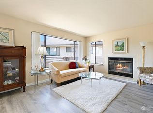 912 S 248th St APT 16, Des Moines, WA 98198