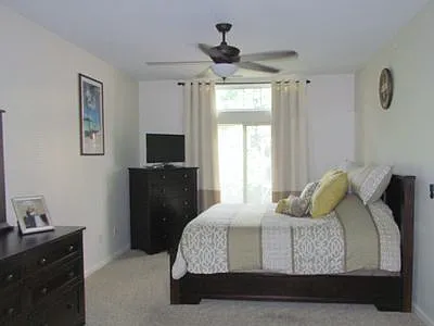 496 Pinnacle Way photo 1