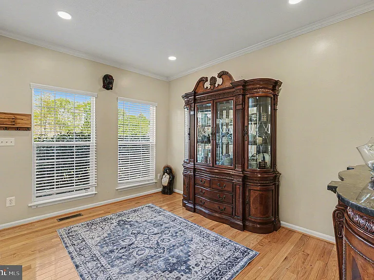 46 Northampton Blvd — Photo 11