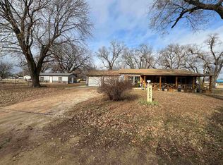 506 E 7th St, Harper, KS 67058