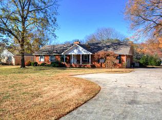 2017 Hickory Valley Rd, Chattanooga, TN 37421