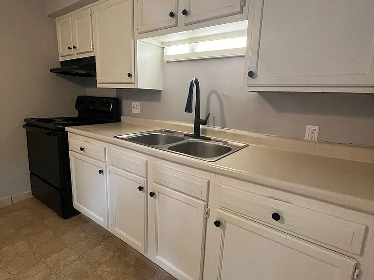 Colonial Trace — Photo 57