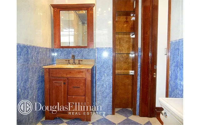 Rented by Douglas Elliman | media 35