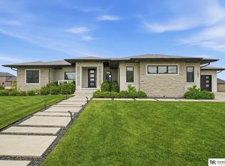 7841 S 97th Bay, Lincoln, NE 68526