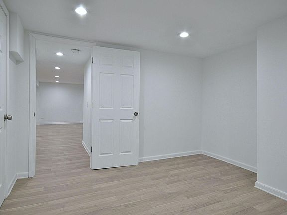 4th image of 475 W Pine Ave