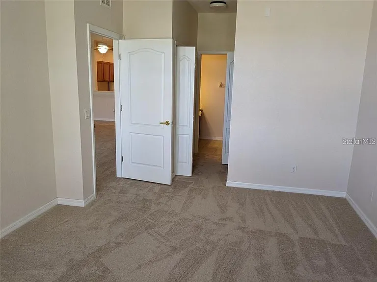 803 Fairwaycove Ln #204 — Photo 16