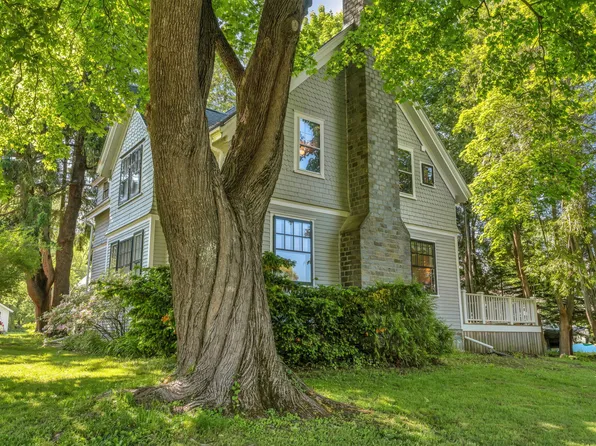 218 Broadway (Shaw Avenue) Street, Rockland, ME 04841