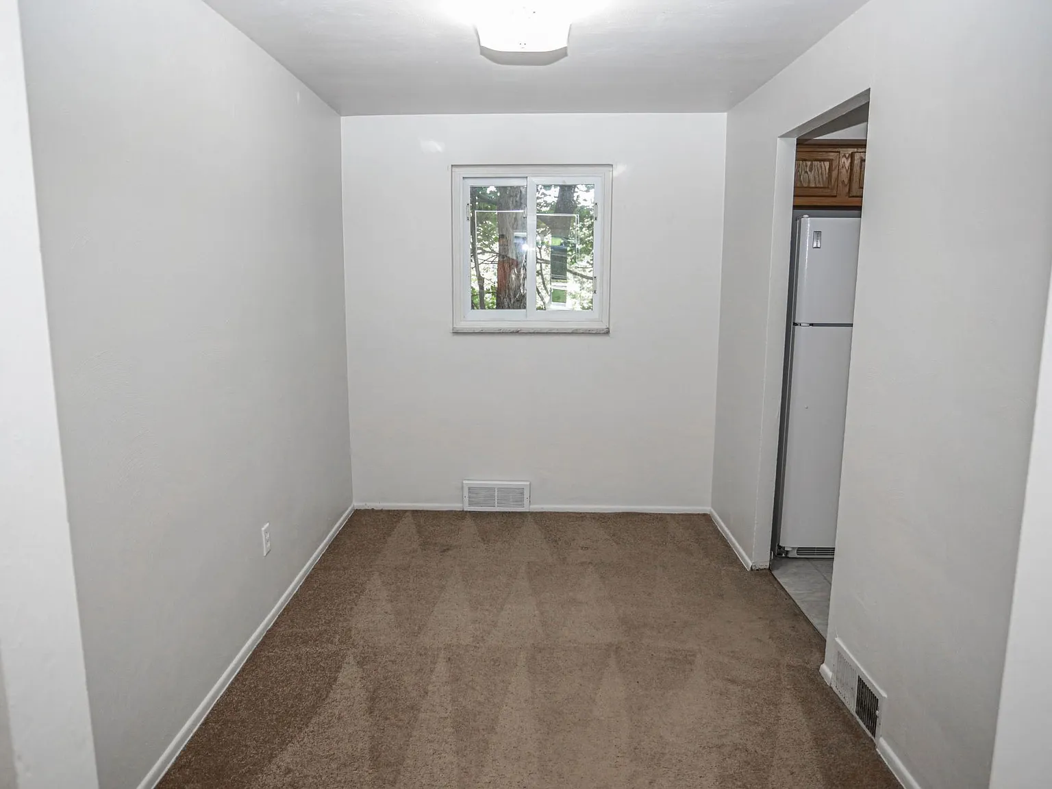 2 bed, $980 — Photo 3