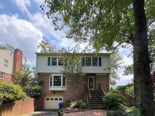 3047 Holly St, Falls Church, VA 22044