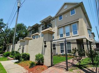 5922 Burgoyne Rd, Houston, TX 77057