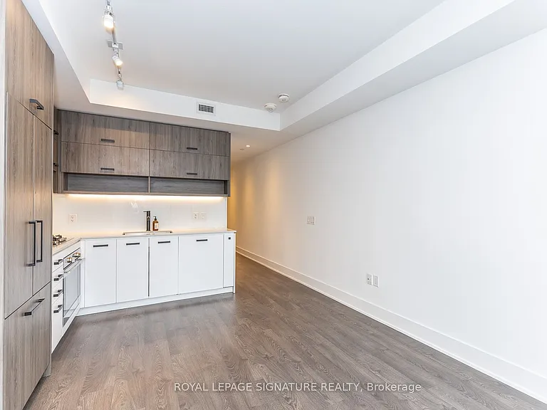 1888 Queen St E #204 — Photo 10