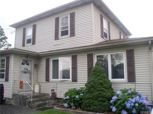 4 Ridgeview Dr, Newburgh, NY 12550