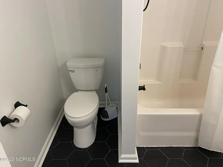 338 Emerald Cove Ct — Photo 13