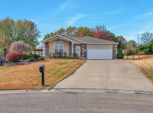 4447 SE Weekley Ct, Tecumseh, KS 66542