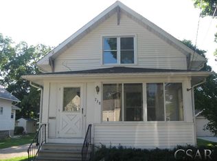 738 N Park St, Owosso, MI 48867