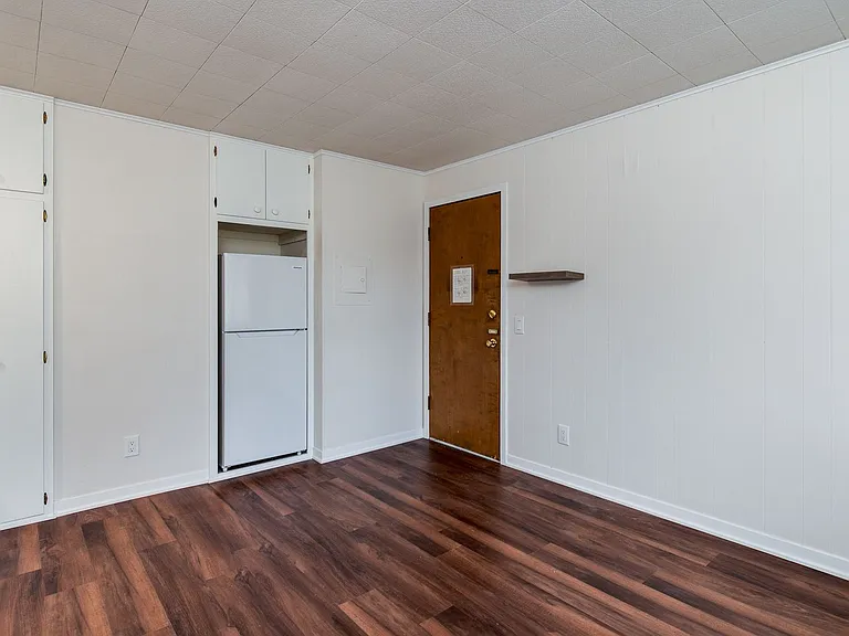 401 Chamberlain Ave — Photo 6
