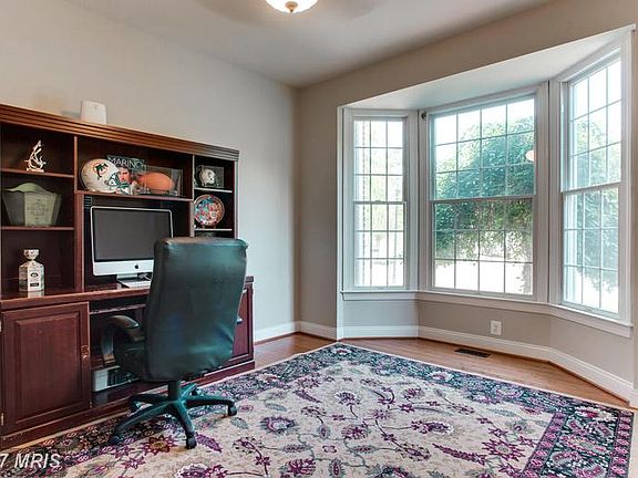 4th image of 15755 Alexanders Mill Ct