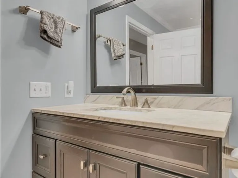 519 Snyder Ave — Photo 10