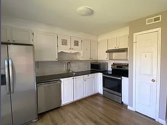 4th image of 420 Simpson Rd APT 15