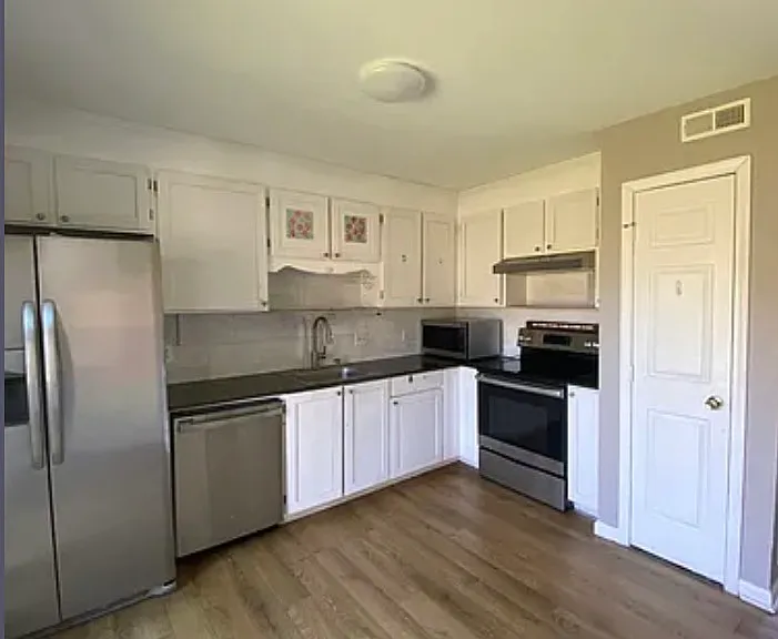 420 Simpson Rd #15 — Photo 4