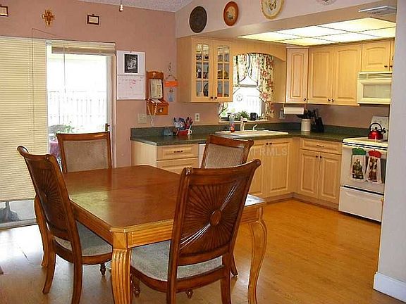 5th image of 109 Delaware Woods Ct