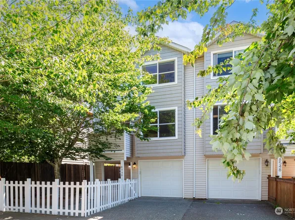 8550 Stone Avenue N, Seattle, WA 98103