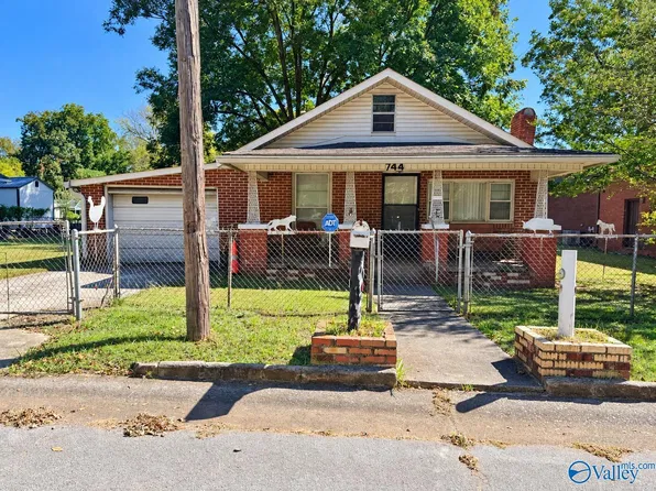 744 Sykes St NW, Decatur, AL 35601