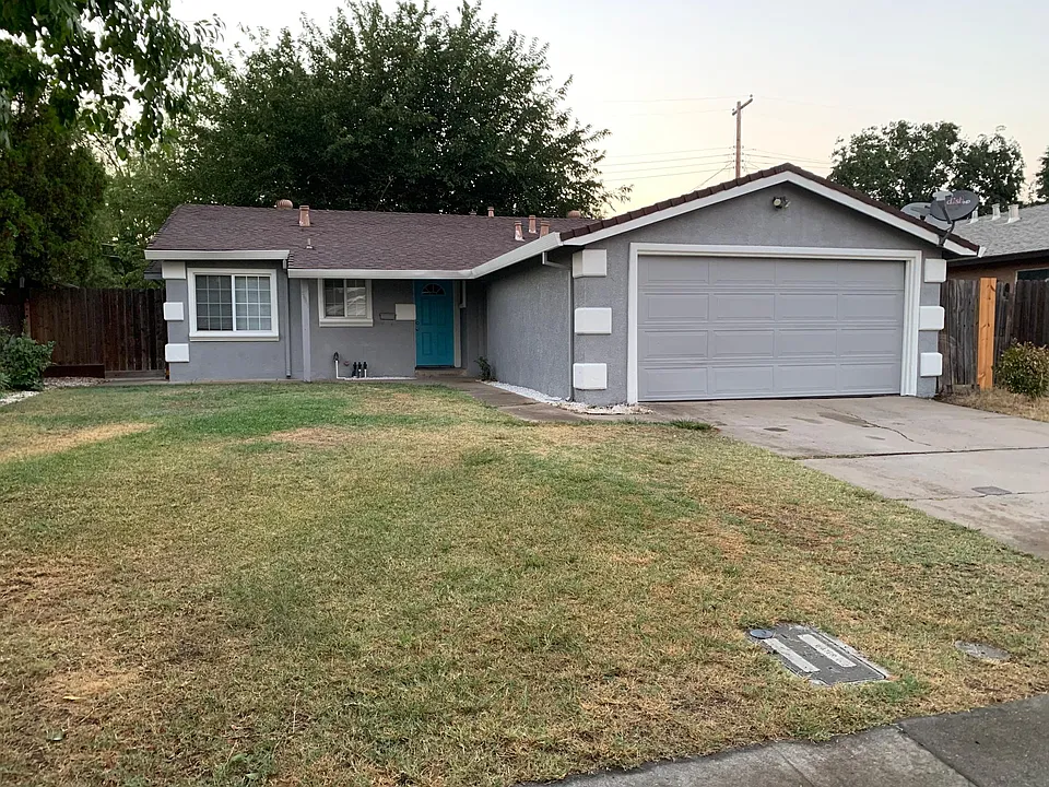 2961 Ponderosa Ln