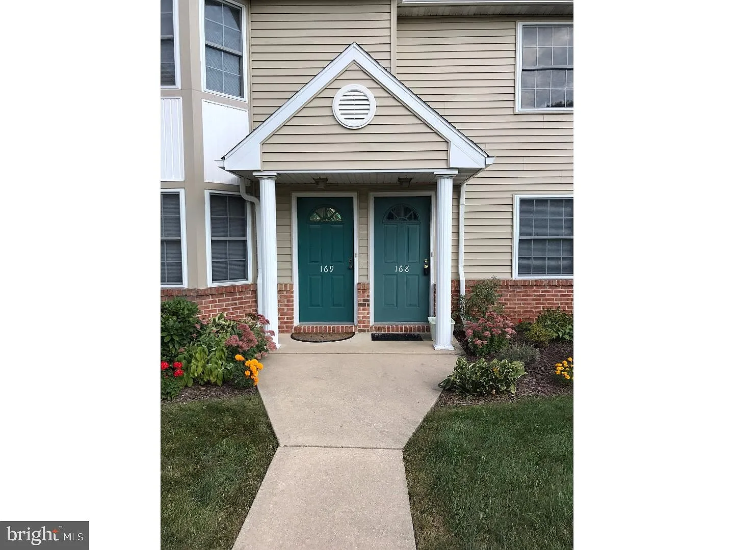 168 Heather Ln photo 1