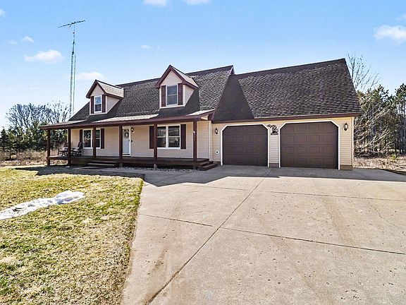 3rd image of 619 S Amber Rd