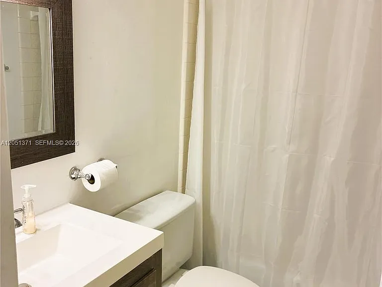 400 N Riverside Dr #501 — Photo 19
