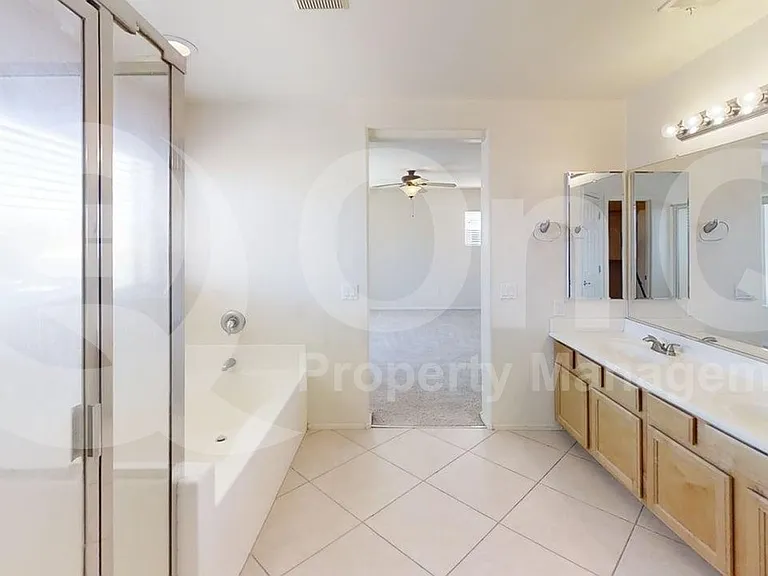 19605 E Carriage Way — Photo 21