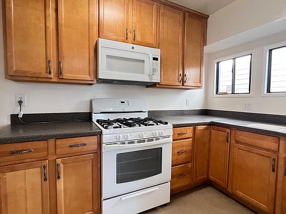 2nd image of 470A Beech Ave