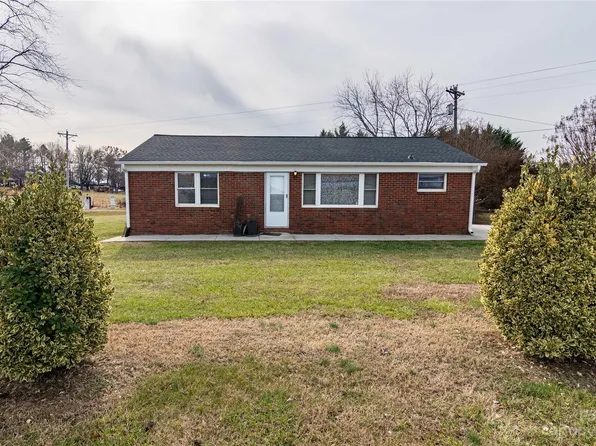 3751 Taylorsville Hwy, Statesville, NC 28625