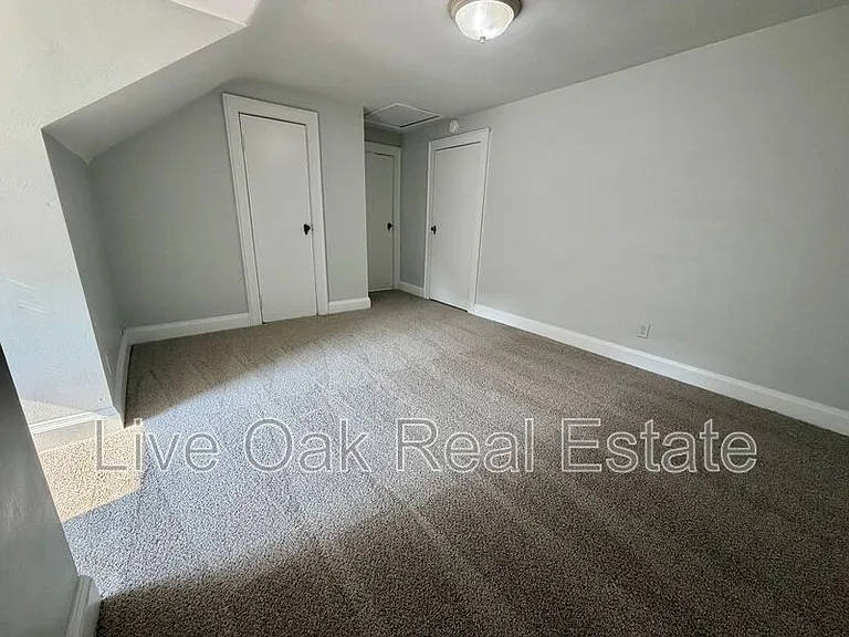 1319 Myrtle Ave #B — Photo 7