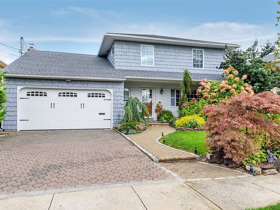 1st image of 26 Reynolds Dr