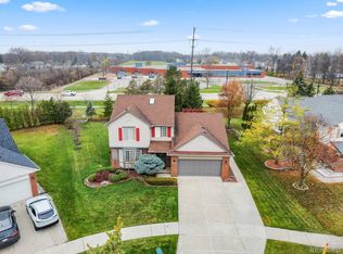 884 Westfield Ct, Canton, MI 48188