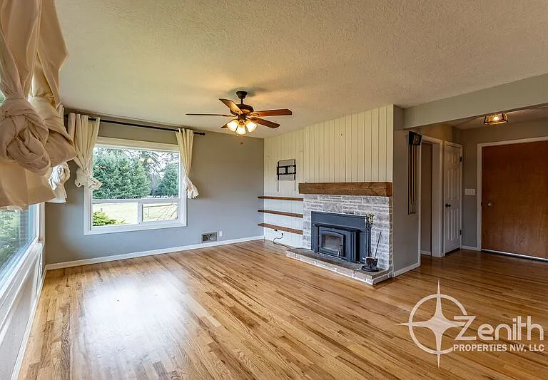 4508 NE 174th St — Photo 10
