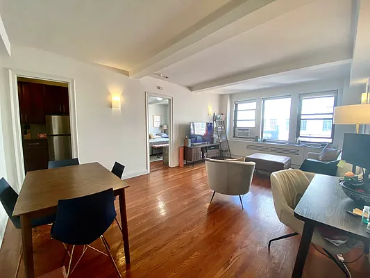 Rented by Bond New York | media 3