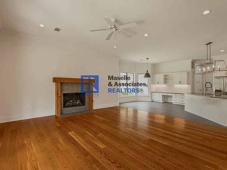 412 Dover Ln — Photo 18