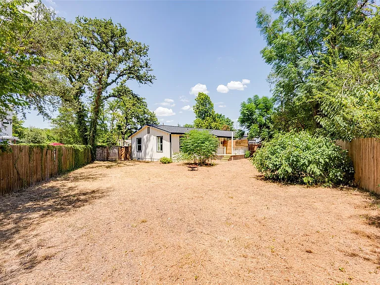 1400 Marcus Pl #B — Photo 36