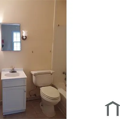 411 N Longwood St #11 — Photo 6
