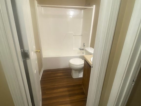 3rd image of 311 Peyton Ave