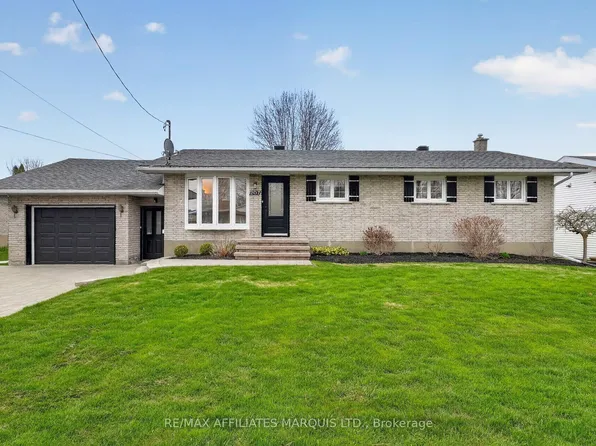 207 McKenzie St W, Cornwall, ON K6K 1J3