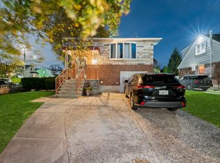 97 Arlington Ave, Valley Stream, NY 11580